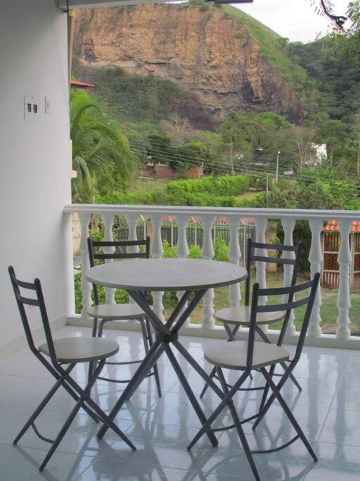 Casa Familiar Y De Descanso Villa Lorenza - Apulo Cund. Buitenkant foto